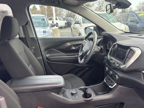 Used 2023 GMC Terrain SLE w/ Driver Convenience Package image 14