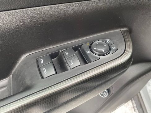 Certified 2023 GMC Acadia SLT AWD/4WD image 15