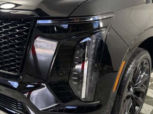 Certified 2026 Cadillac Escalade Platinum Sport AWD/4WD image 13