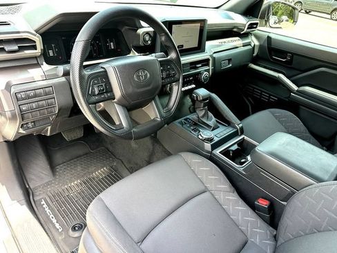 Certified 2026 Toyota Tacoma SR5 AWD/4WD image 13
