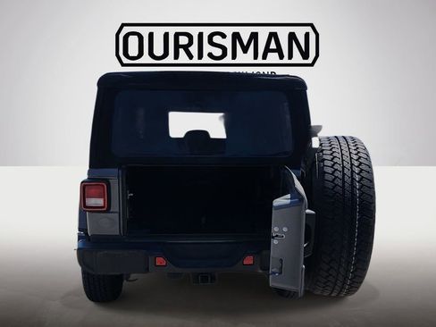 Used 2020 Jeep Wrangler Unlimited Sahara AWD/4WD image 9