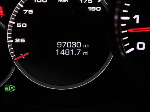 Used 2019 Porsche Cayenne S w/ Premium Plus Package image 16