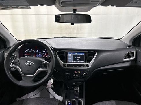 Used 2022 Hyundai Accent SEL image 20