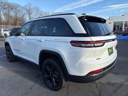 Used 2022 Jeep Grand Cherokee Altitude image 20