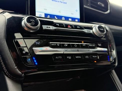 Used 2021 Ford Explorer Platinum w/ Equipment Group 601A AWD/4WD image 18