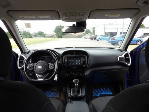 Used 2020 Kia Soul GT-Line FWD image 20