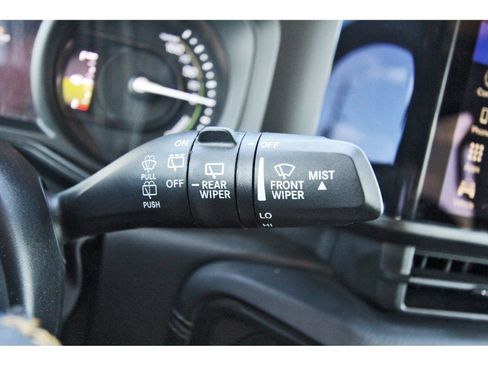 Used 2024 Jeep Wrangler Unlimited Sahara AWD/4WD image 21
