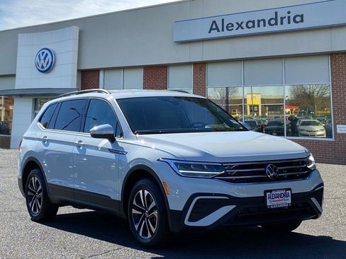 Certified 2024 Volkswagen Tiguan S image 1