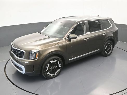 Used 2025 Kia Telluride EX w/ EX Captain's Chair Package FWD image 51