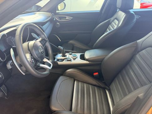 Used 2023 Alfa Romeo Giulia Veloce image 7