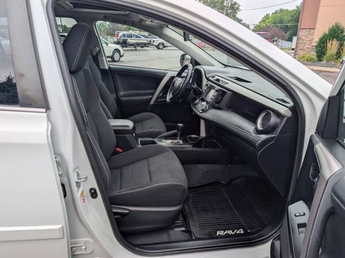 Used 2016 Toyota RAV4 XLE w/ Protection Package AWD/4WD image 11