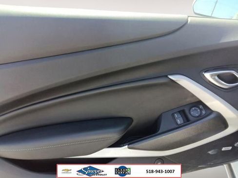 Used 2021 Chevrolet Camaro LT w/ Technology Package RWD image 11