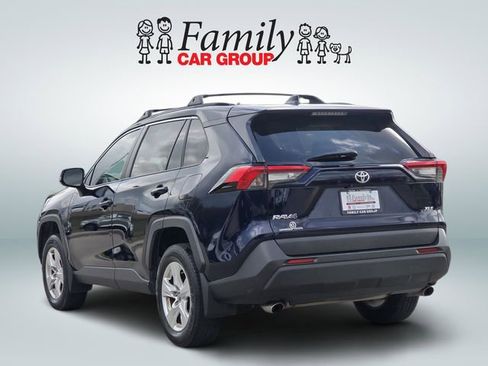 Used 2019 Toyota RAV4 XLE image 3