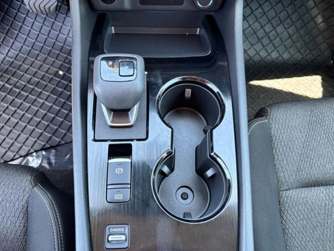 Used 2025 Nissan Rogue SV FWD image 27