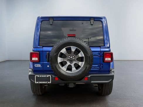 Used 2018 Jeep Wrangler Unlimited Sahara image 4