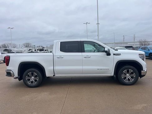 New 2026 GMC Sierra 1500 SLT w/ SLT Convenience Package AWD/4WD image 2