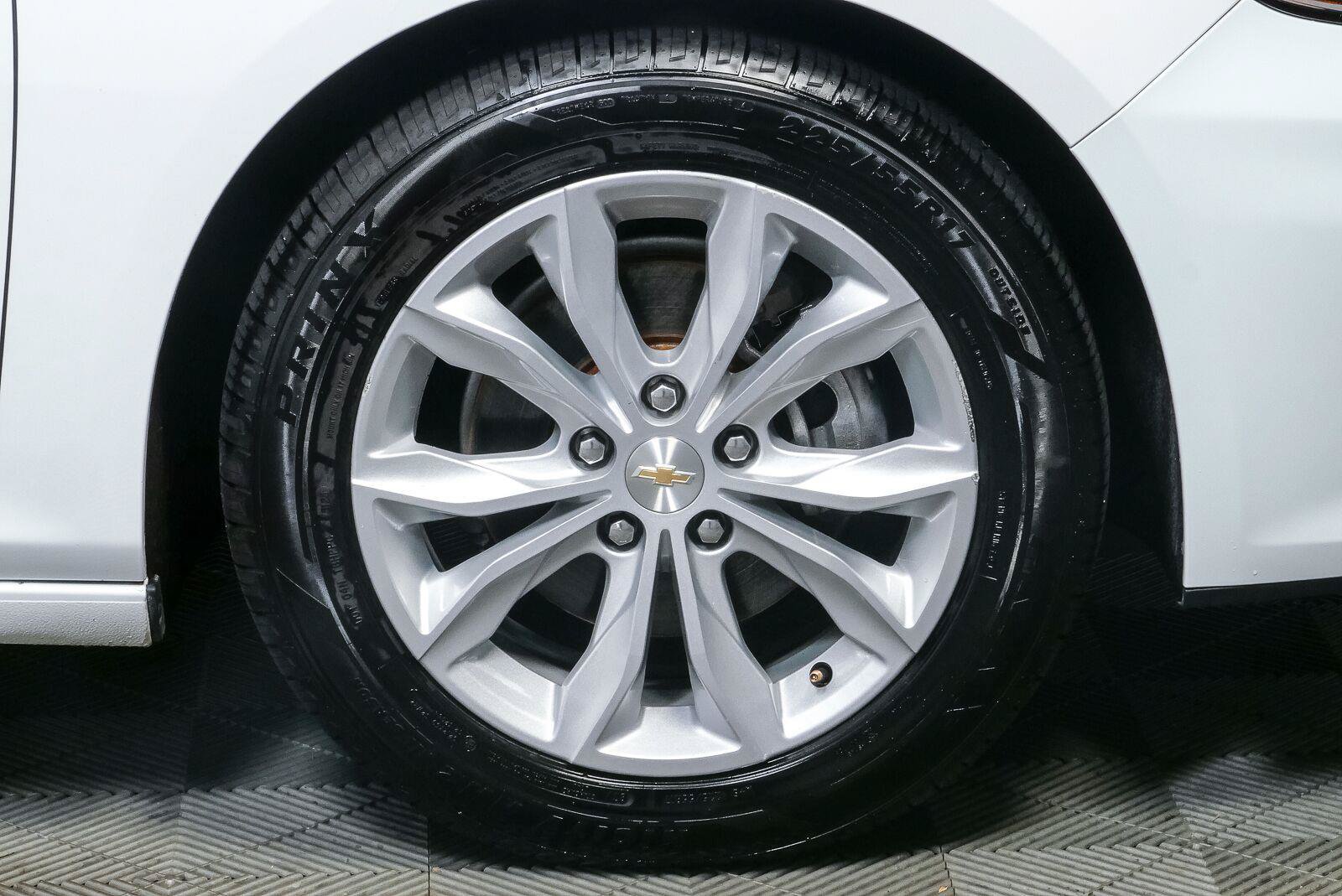Used 2024 Chevrolet Malibu LT FWD image 36