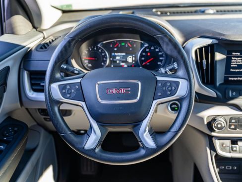 Used 2024 GMC Terrain SLE image 22