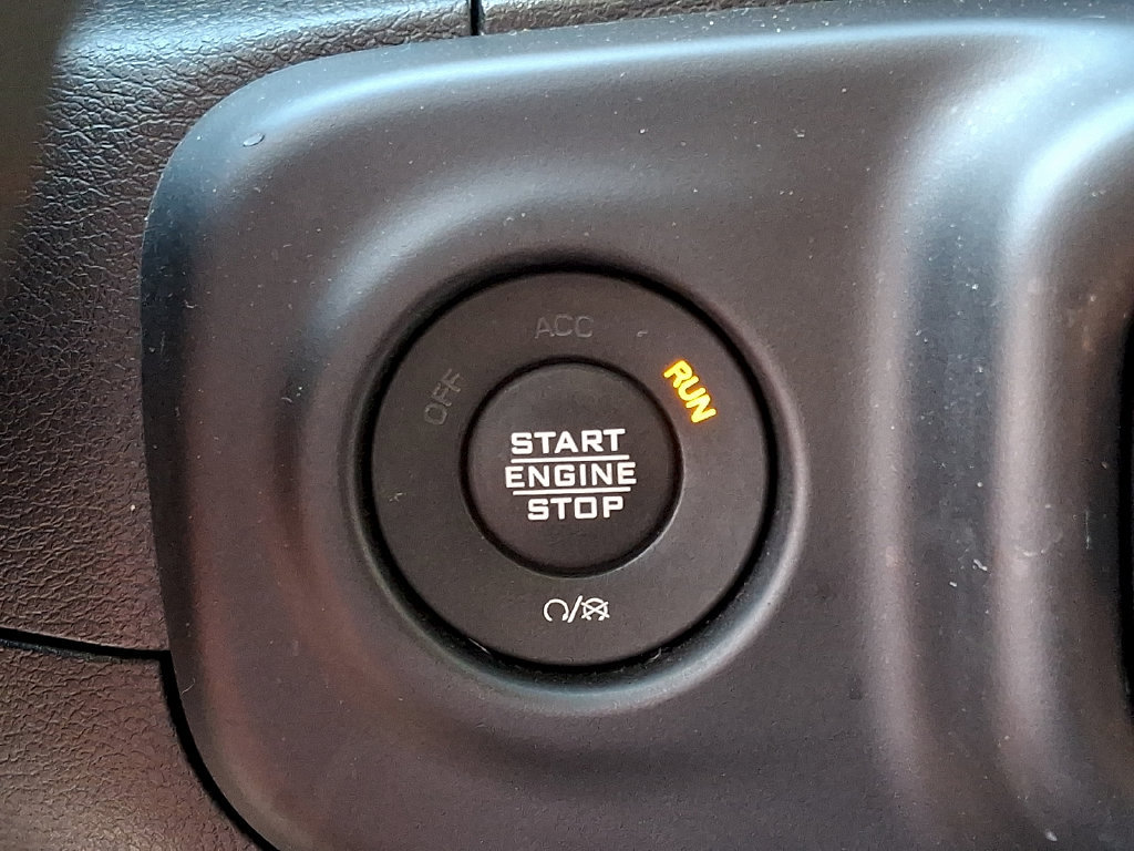Used 2023 Jeep Gladiator Sport AWD/4WD image 22