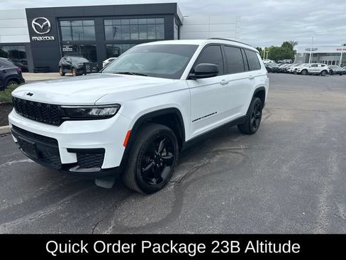 Used 2023 Jeep Grand Cherokee L Laredo AWD/4WD image 3