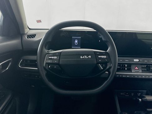 Used 2025 Kia K4 FWD image 18