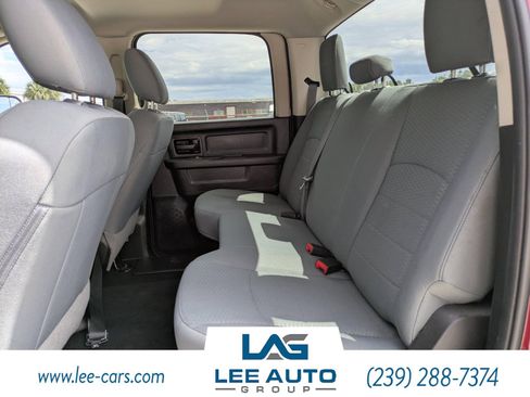 Used 2018 RAM 2500 Tradesman w/ Chrome Appearance Group RWD image 11