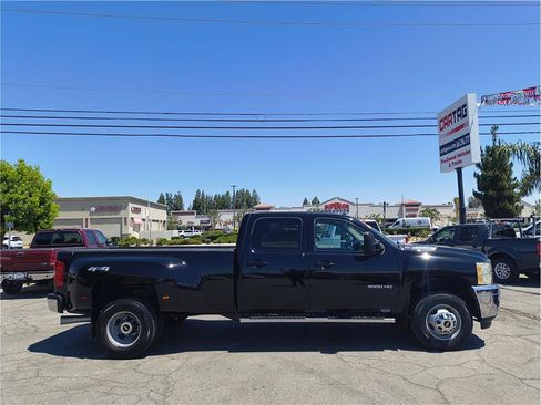 Used 2011 Chevrolet Silverado 3500 LTZ w/ LTZ Plus Package AWD/4WD image 4