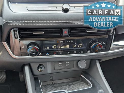 Used 2025 Nissan Rogue SL w/ SL Premium Package FWD image 10
