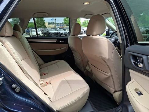 Used 2018 Subaru Outback 2.5i Premium AWD/4WD image 42