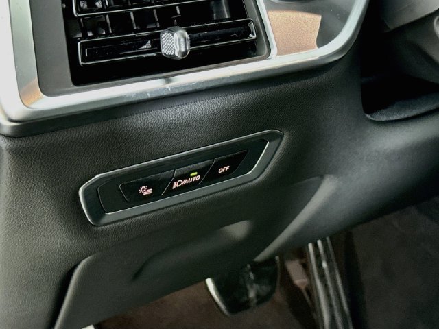 New 2027 BMW X7 M60i AWD/4WD image 10