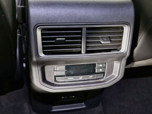 Used 2024 Volkswagen Atlas SE FWD image 27
