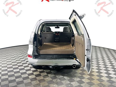 Used 2017 Lexus GX 460 image 28