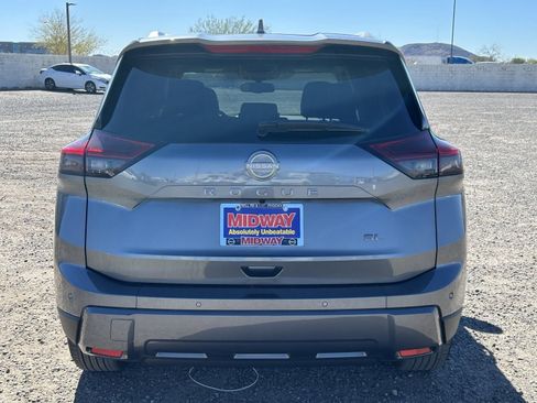 Certified 2026 Nissan Rogue SL image 6