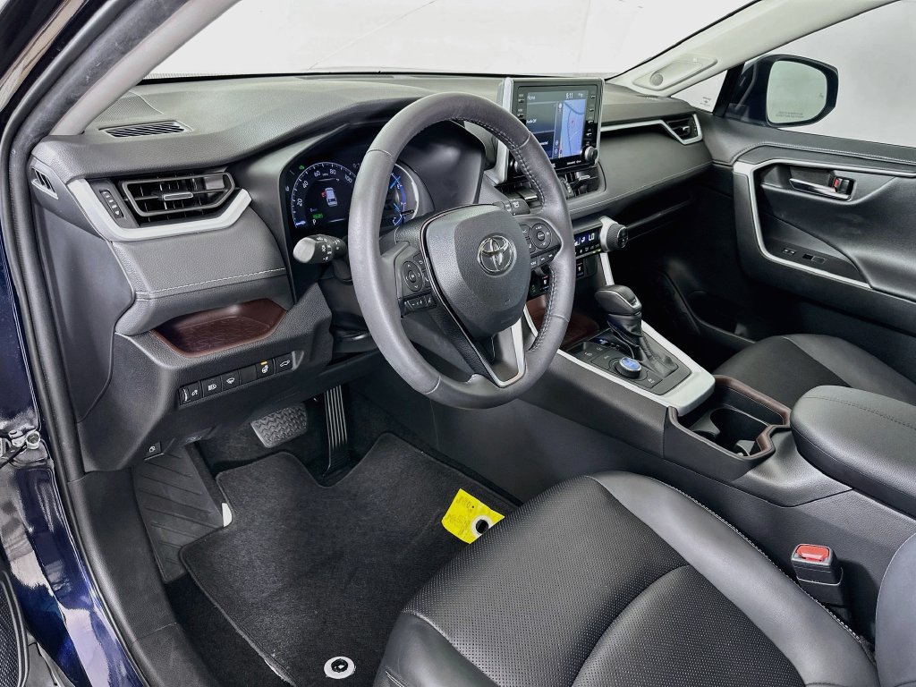 Used 2020 Toyota RAV4 Limited w/ Limited Grade Weather Package AWD/4WD image 9