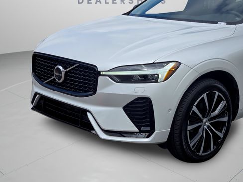 Certified 2024 Volvo XC60 B5 Plus w/ Protection Package Premier AWD/4WD image 33