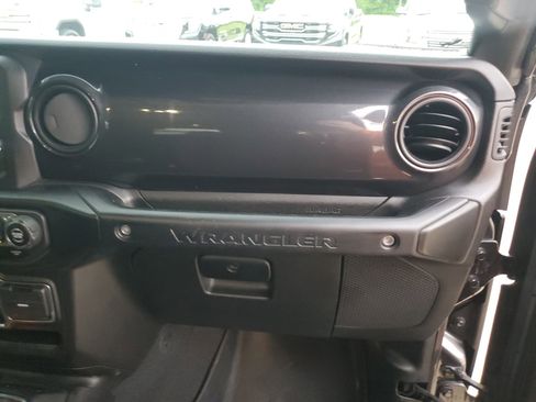Used 2021 Jeep Wrangler Unlimited Sport AWD/4WD image 35