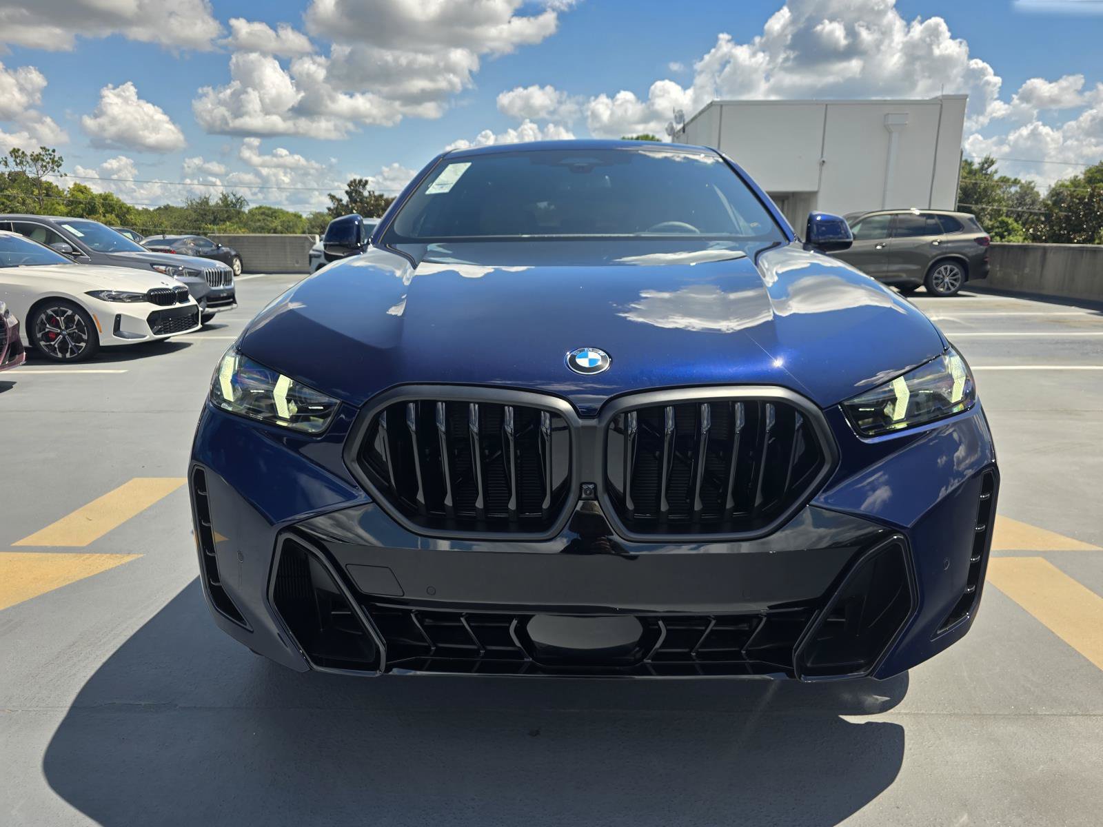 New 2027 BMW X6 xDrive40i AWD/4WD image 2