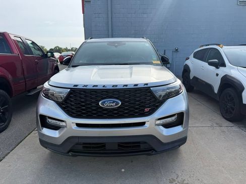 Used 2023 Ford Explorer ST w/ Equipment Group 401A AWD/4WD image 2