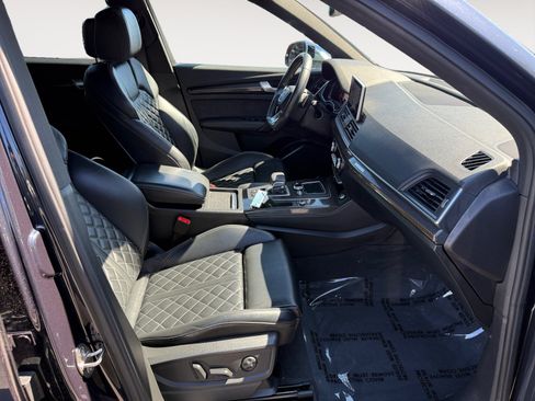Used 2019 Audi SQ5 Premium Plus AWD/4WD image 19