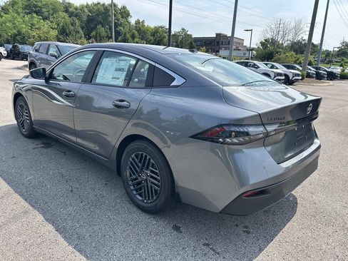 New 2026 Nissan Sentra SV w/ Floor Mat Package FWD image 5