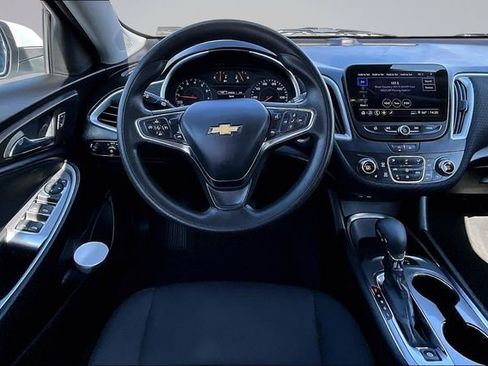 Used 2024 Chevrolet Malibu LT image 8