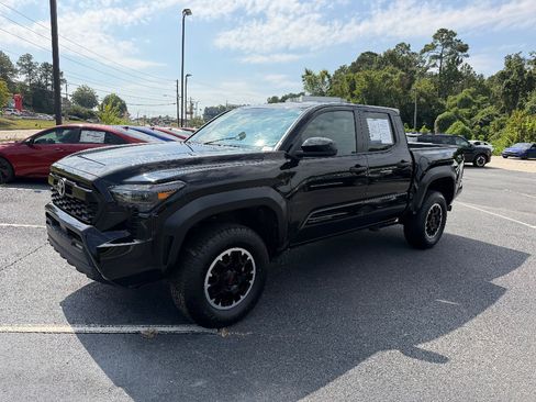 Used 2024 Toyota Tacoma TRD Off-Road AWD/4WD image 2