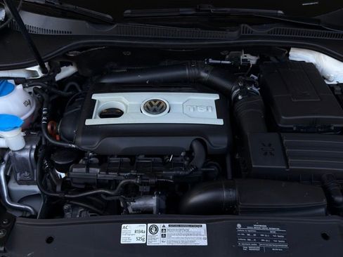 Used 2011 Volkswagen GTI Autobahn FWD image 57