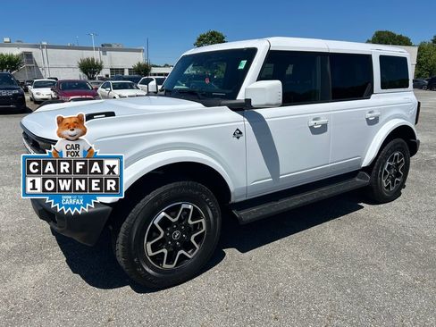 Used 2025 Ford Bronco Outer Banks AWD/4WD image 1