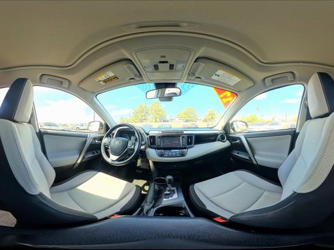 Used 2017 Toyota RAV4 XLE image 31