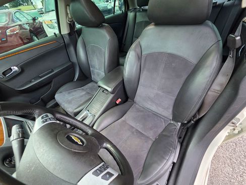 Used 2011 Chevrolet Malibu LT w/ HFV6 Engine Package image 11