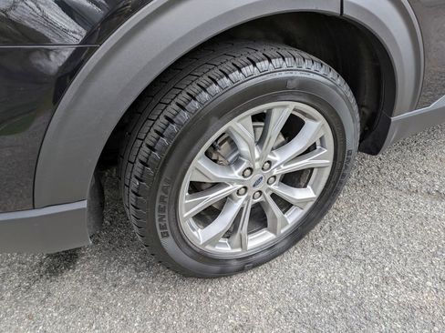 Used 2021 Ford Explorer XLT w/ Equipment Group 202A image 38