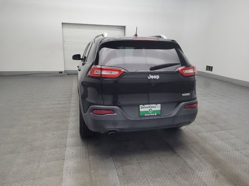 Used 2016 Jeep Cherokee Latitude w/ Comfort & Sound Group FWD image 6