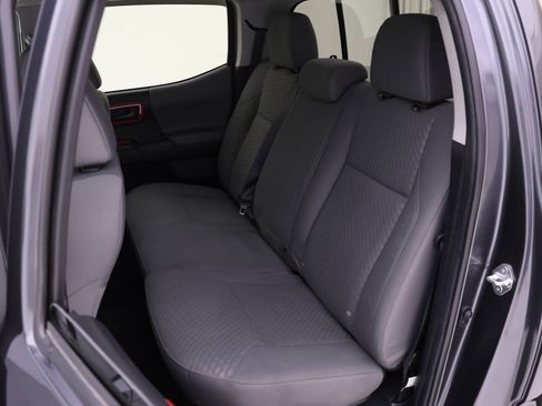 Certified 2022 Toyota Tacoma SR image 9