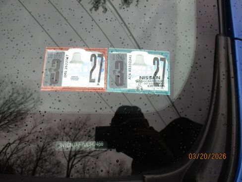 Used 2013 Nissan Versa SV w/ Convenience Pkg image 17